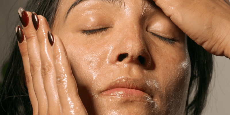 How to Care for Dry Skin During the Change in Seasons